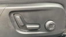 Volvo Xc40 2.0 B4P Plus Dark 5dr AWD Auto Petrol Estate